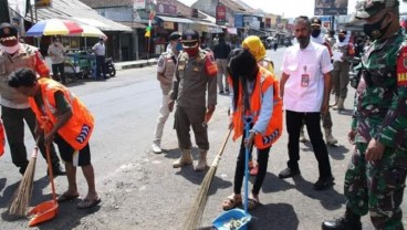 Purwakarta Terapkan Sanksi Sosial Bagi Warga tak Bermasker