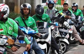 Geliat Gojek & Grab Manfaatkan Celah PSBB di Jakarta