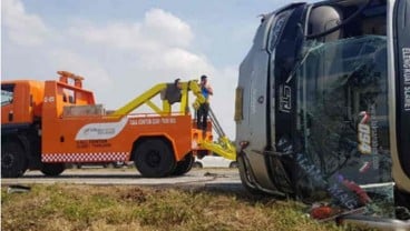 Bus Sudiro Tunggal Jaya Kecelakaan di Cipali, Satu 0rang Tewas