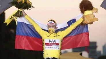 Pebalap Sepeda Tadej Pogacar Juara Tour de France 2020