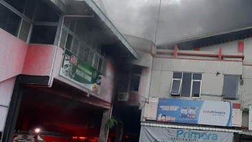 Pasar Wage Purwokerto Terbakar, 10 Mobil Damkar Dikerahkan