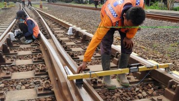 Musim Hujan Datang, Ini Cara KAI Cegah Rel Terendam Banjir