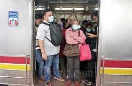 Pengguna KRL Masih Pakai Masker Scuba & Buff? Ini Jawaban KCI