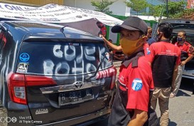 Sopir Taksi GoCar Semarang Demo Tuntut Aktivasi Akun