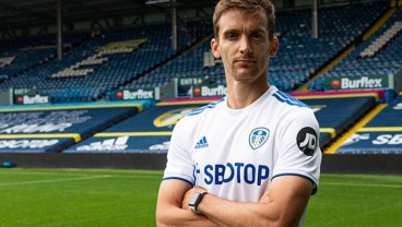 Leeds United Boyong Bek Diego Llorente dari Real Sociedad