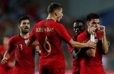 Manchester City Pertimbangkan Boyong Bek Benfica Ruben Dias