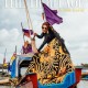 Gaya Elegan Susi Pudjiastuti dengan Koleksi Batik Anne Avantie