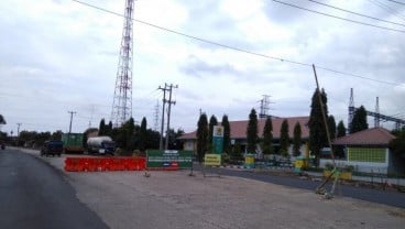 Aktivitas Pembangunan Proyek KA Sulsel Rusak Ruas Jalan di Pangkep