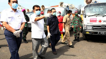 Luhut dan JK Bertemu di Gudang Darurat PMI, Ada Apa Ya?