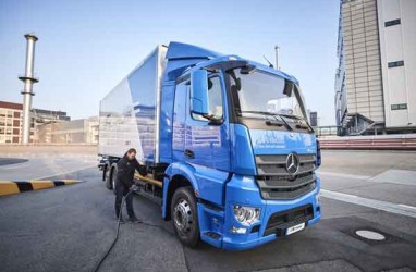 Mercedes-Benz eActros Mulai Uji Coba Praktis di Cologne.