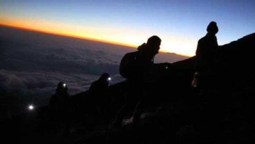 Rindu Ranu Kumbolo? Gunung Semeru Telah Dibuka Kembali