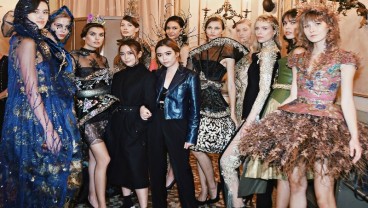 MILAN FASHION WEEK 2020 : Rona Akulturasi Batik di Italia