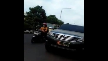 Viral, Warga Sipil Kedapatan Pakai Mobil Dinas TNI