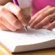 Studi : Menulis dengan Tangan Bikin Anak Lebih Pintar daripada Mengetik di Komputer