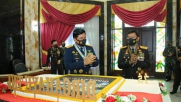 HUT Ke-75 TNI, Kapolri Beri Kejutan Ini ke Panglima TNI