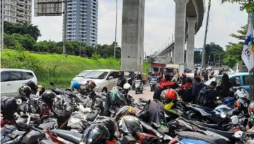 Sekuriti Unjuk Rasa, TB Simatupang Arah Lebak Bulus Tersendat