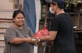 Bea Cukai Nanga Badau Peduli Warga yang Terkena Banjir di Perbatasan RI-Malaysia