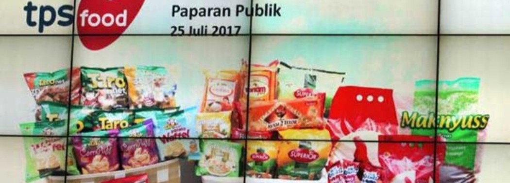 Wartawan menghadiri jumpa pers yang digelar oleh PT Tiga Pilar Sejahtera Food TBK terkait PT Induk Beras Unggul (IBU) pada kasus beras oplosan, di Bursa Efek Indonesia, Jakarta, Selasa (25/7/2017)./ANTARA FOTO-Muhammad Adimaja