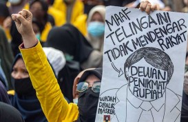 Next Policy : UU Cipta Kerja Rentan Berumur Pendek
