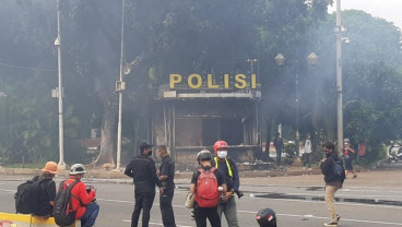 Kerusakan Terjadi di Tengah Demo UU Cipta Kerja, Apakah Diproteksi Asuransi?