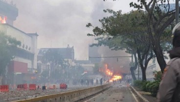 Demo UU Cipta Kerja: Kembali Jadi Sasaran Massa, Apa Dosa Pos Polisi Tomang?