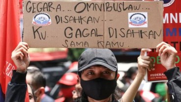 Demo 212 UU Cipta Kerja: Sejak Malam Polisi Tutup Jalan Medan Merdeka Barat