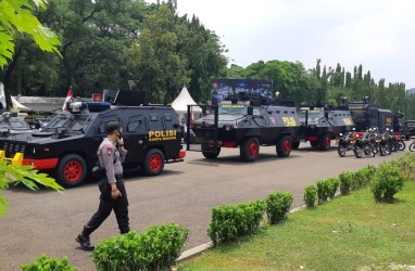 Tangani Demo UU Cipta Kerja dengan Damai, Polisi Kalsel Mendapat Pujian