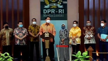 DPR Bantah Ada Pasal Selundupan dan Pastikan UU Cipta Kerja 812 Halaman