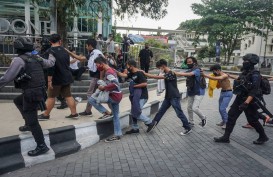 1.548 Pelajar Ditangkap karena Demo UU Cipta Kerja, Anies: Jangan Dihukum