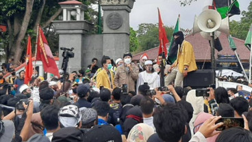Demo Tolak UU Cipta Kerja: Bupati Banyumas Ajak Mahasiswa Gunakan Logika