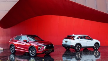 Hadirkan PHEV, Eclipse Cross Baru Tampilkan Gaya Radikal