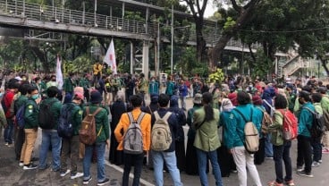 Puluhan Mahasiswa BEM SI Mulai Berorasi di Patung Kuda, Jakarta Pusat