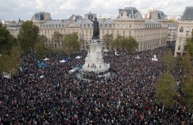 Ribuan Warga Prancis Hadiri Aksi Solidaritas untuk Guru yang Dipenggal   