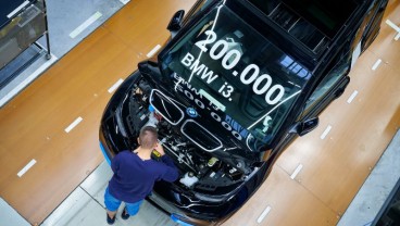 Laris Manis! Mobil Listrik BMW i3 Tembus Produksi 200.000 Unit