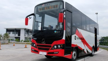 INKA Uji Prototipe Bus Listrik E-Inobus di Jalan Raya