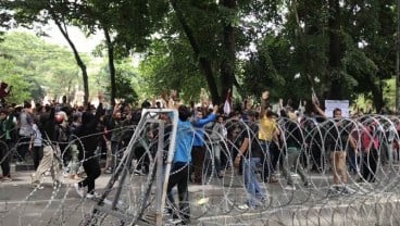 Demo Tolak UU Cipta Kerja, 3 Pemuda Penggerak Pelajar STM Diamankan Polisi