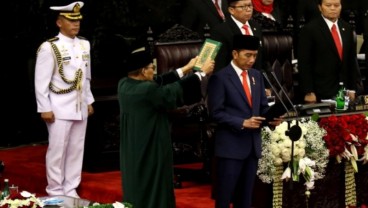 1 Tahun Jokowi-Ma'ruf Amin, Ekonom: Tiap Warga Negara Dibebani Utang Rp20,5 Juta