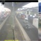 Trailer Kecelakaan di KM 13+800, Jakarta-Cikampek Tersendat di KM 11