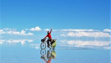 Tips Bersepeda di Salar de Uyuni Layaknya Gowes di Atas Awan