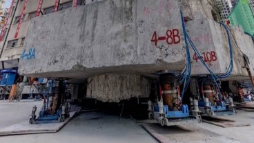 Wow, Gedung Seberat 7.000 Ton Dipindahkan dengan 'Berjalan Kaki'