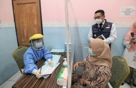 Ridwan Kamil Pantau Simulasi Pemberian Vaksin Covid-19 di Kota Depok