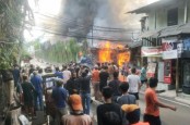Ada Kebakaran di Pemukiman Padat dekat Parkiran Senayan City