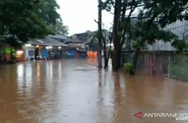 Akibat Banjir, Jalan Raya Jambore Cibubur Ditutup Sementara