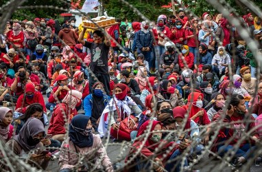 Hari Ini! 15.000 Buruh se-Jawa Timur Demo Tolak Omnibus Law