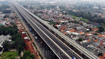 Lalu Lintas Padat Pagi Ini, Jasa Marga Terapkan Contraflow di Tol Jakarta Cikampek