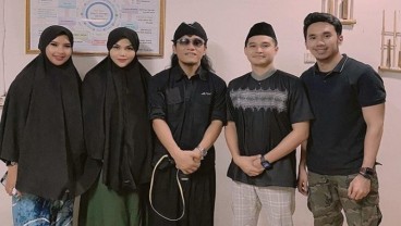 DJ Katty Butterfly jadi Mualaf, Dibimbing Gus Miftah