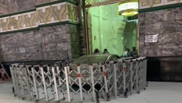 Sopir Penabrak Pintu Masjidil Haram Diduga Mabuk?