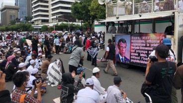 Boikot Produk Prancis, Massa Aksi Ini Mengaku Sayang Membuang Tas Hermes