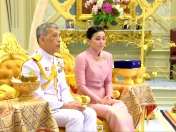 Usai Didemo, Raja dan Ratu Thailand Turun ke Jalan