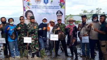 Masyarakat Belitung Timur Respons Positif Program Padat Karya Penanaman Mangrove 